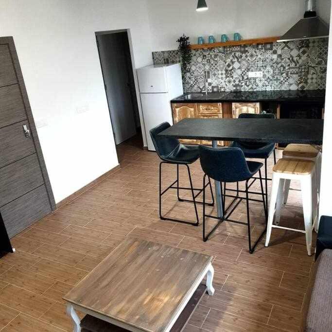Apartamentos Terra Y Onix Zona Centro 엘다 외부 사진